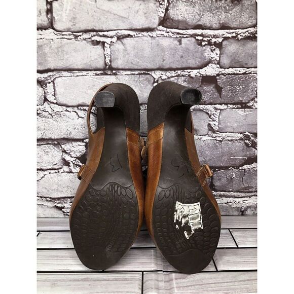 TSUBO AF4-02 Brown Leather Suede MaryJane Strap High Heels Women’s Sz 8M US/38EU - Picture 15 of 16